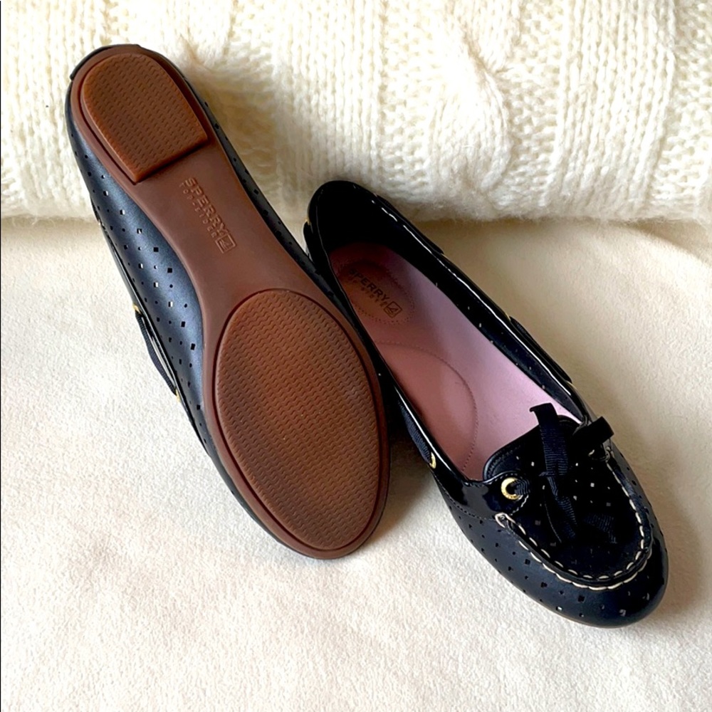 Sperry Black Perforated Bow Loafers with Pink Insole - Picture 3 of 7